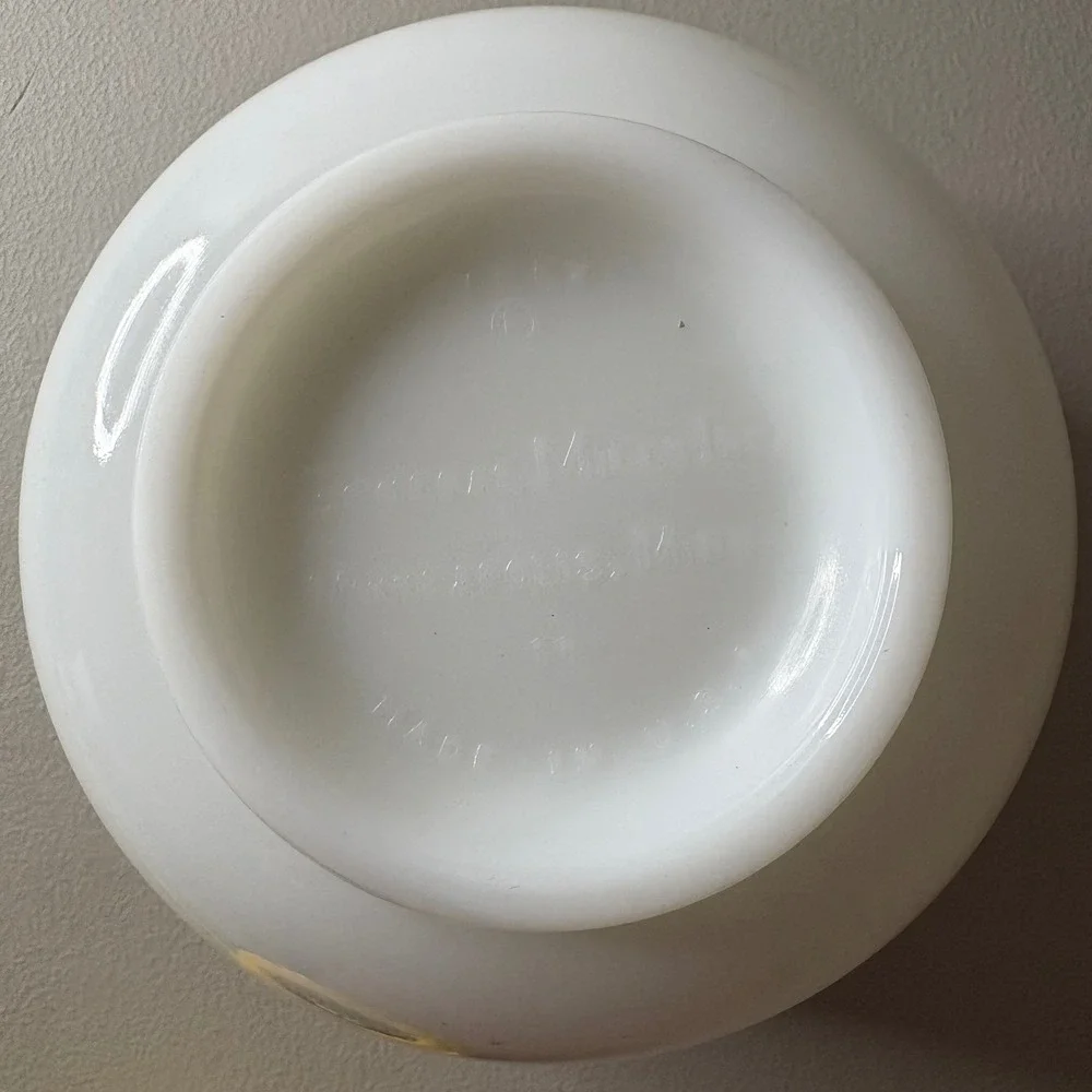 VTG Pyrex General Mills Milk Glass Mixing Bowl Wht Ribbed Pour Spout Made inUSA